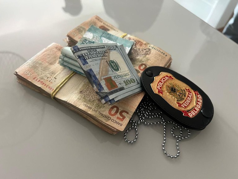 f0f8f071 9898 4d85 b38c 27ee7d0bc702