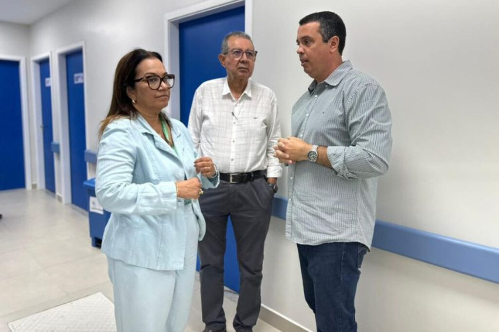 Representantes da Faculdade de Medicina visitam novo pronto-socorro e obras do HFM 1 with 241096 Easy Resize.com