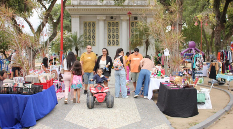 with 241148 Easy Resize.com