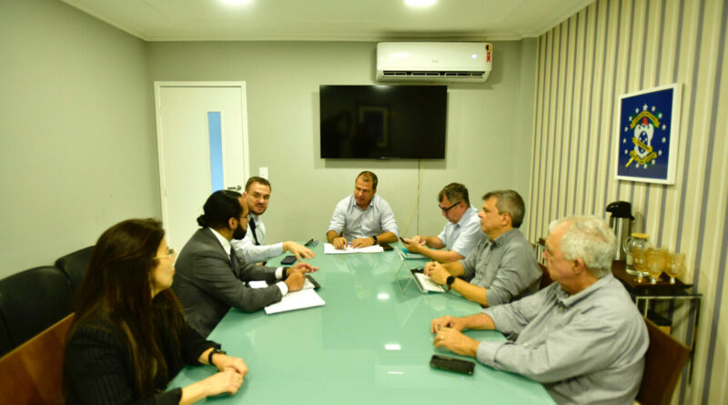 with 241246 Easy Resize.com