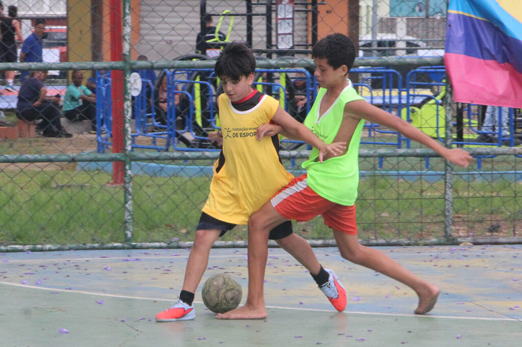 with 241374 Easy Resize.com