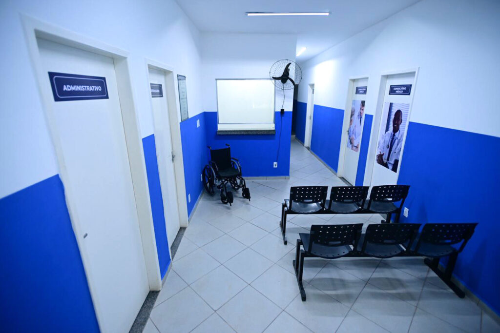 with 241390 Easy Resize.com