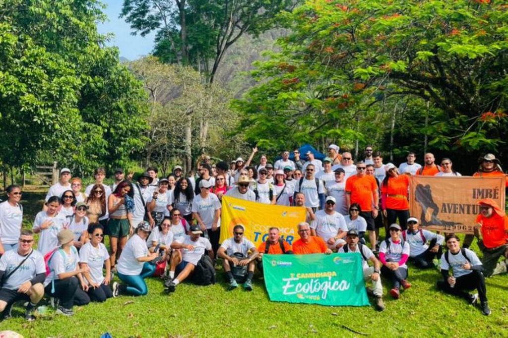 with 241406 Easy Resize.com