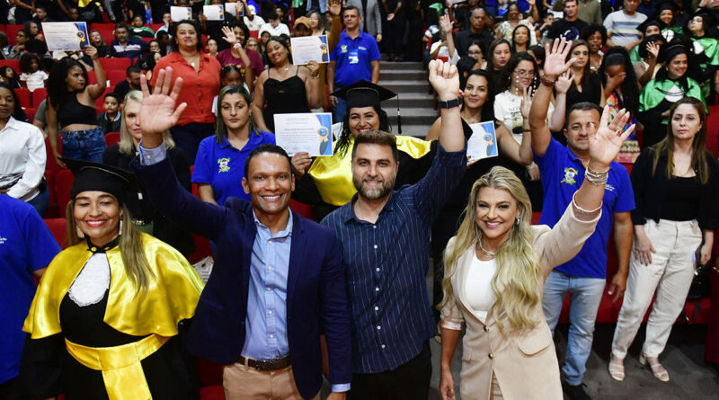 with 241436 Easy Resize.com