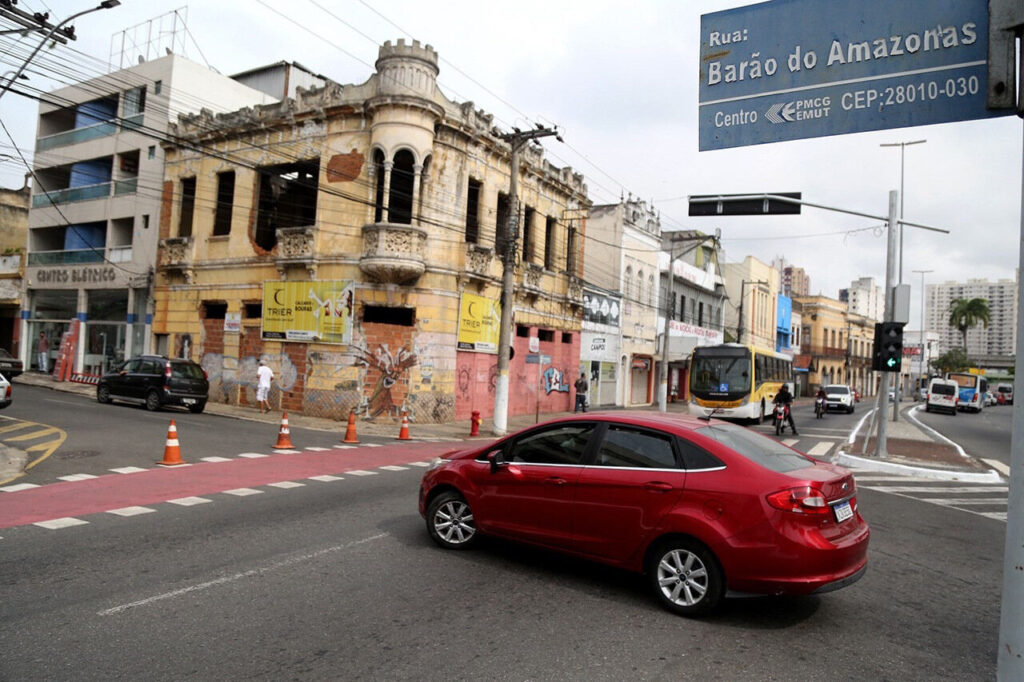 Ruas do Centro de Campos fechadas nesta sexta-feira para compras da Black Friday 1 with 241528 Easy Resize.com