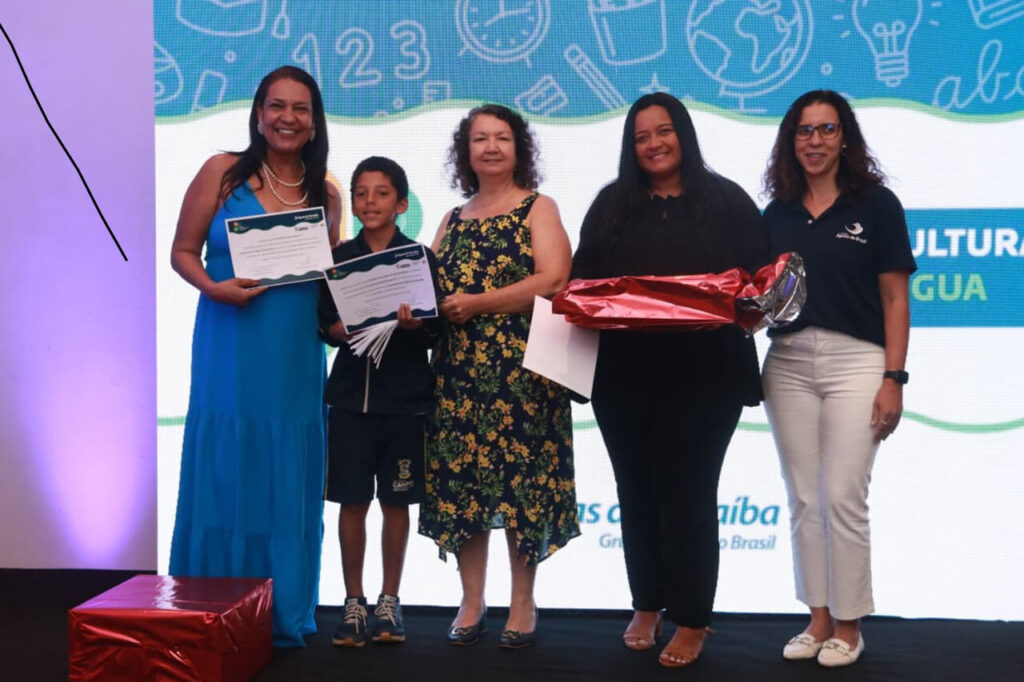 with 241758 Easy Resize.com