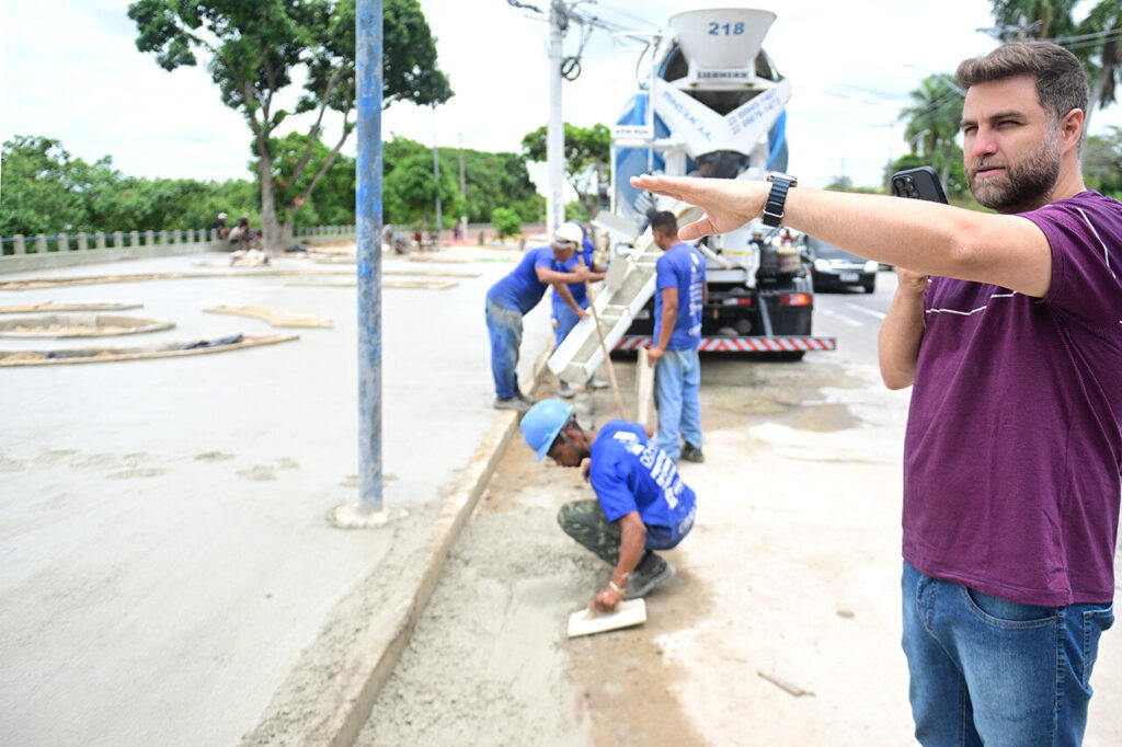 with 241778 Easy Resize.com