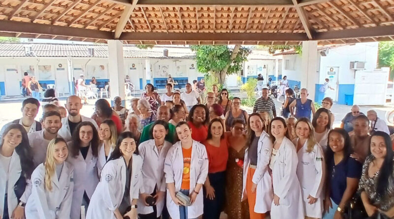 with 241996 Easy Resize.com