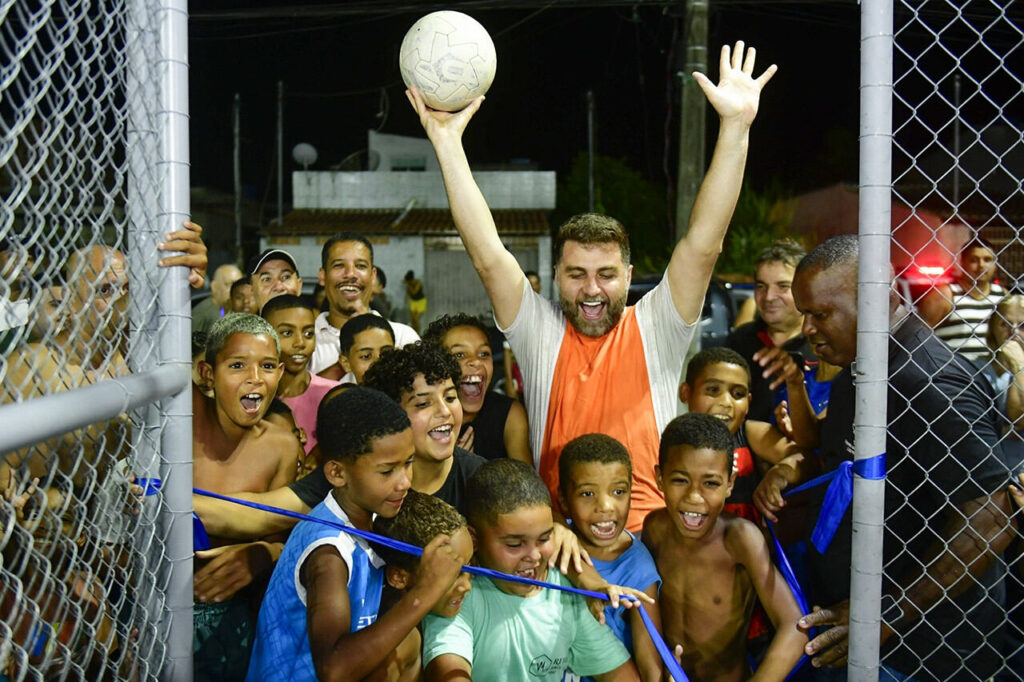 Prefeitura de Campos inaugura nova Praça do Aeroporto 1 with 242068 Easy Resize.com