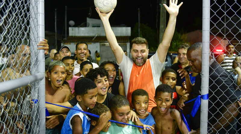 with 242068 Easy Resize.com