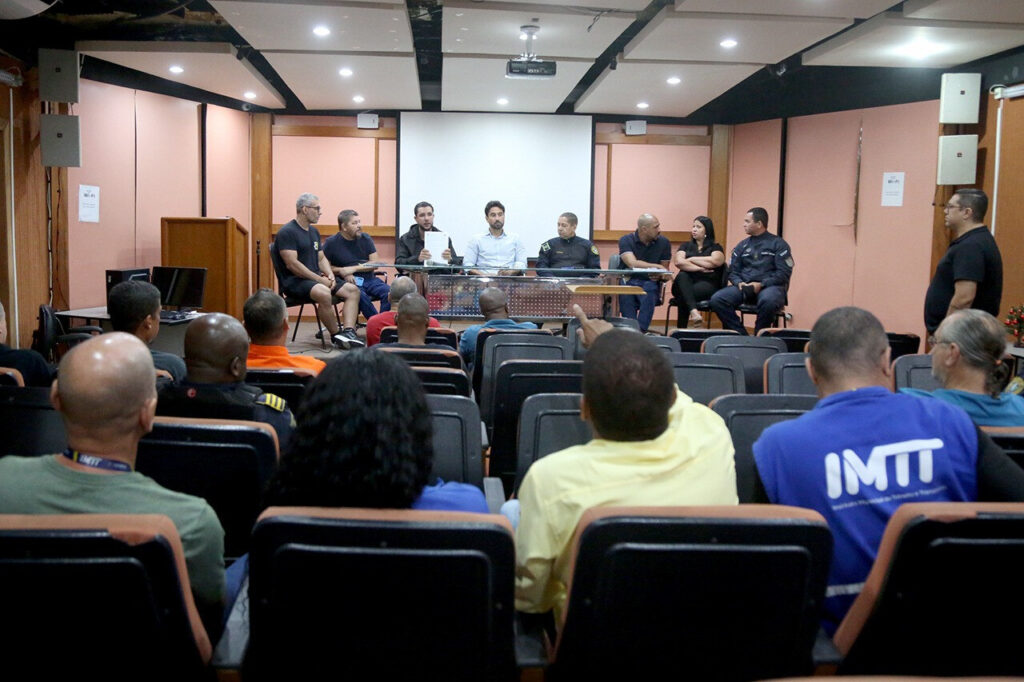 Gestores das secretarias se reúnem para alinhamento do Verão 2026 em Farol 1 with 242132 Easy Resize.com