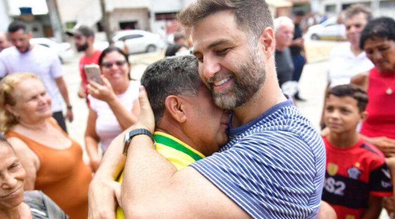 with 242242 Easy Resize.com