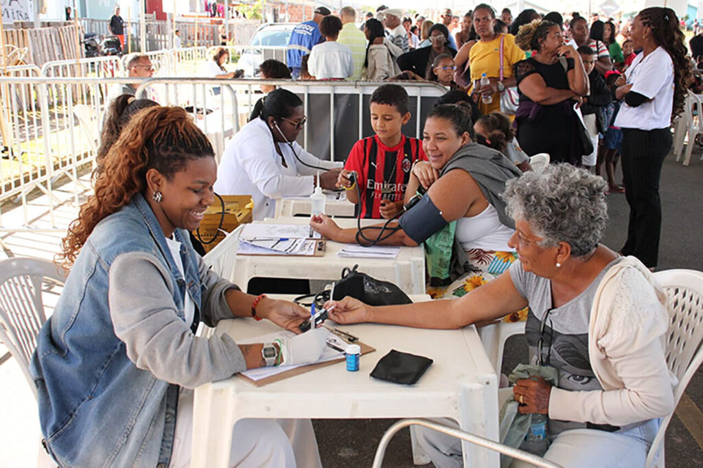 with 242358 Easy Resize.com