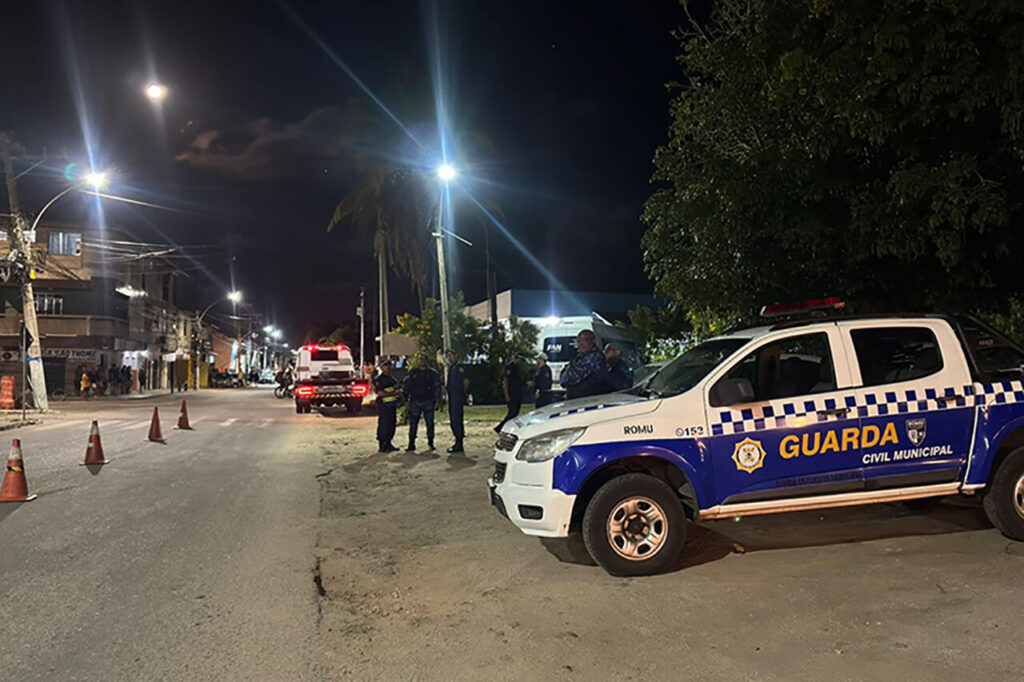 with 242362 Easy Resize.com