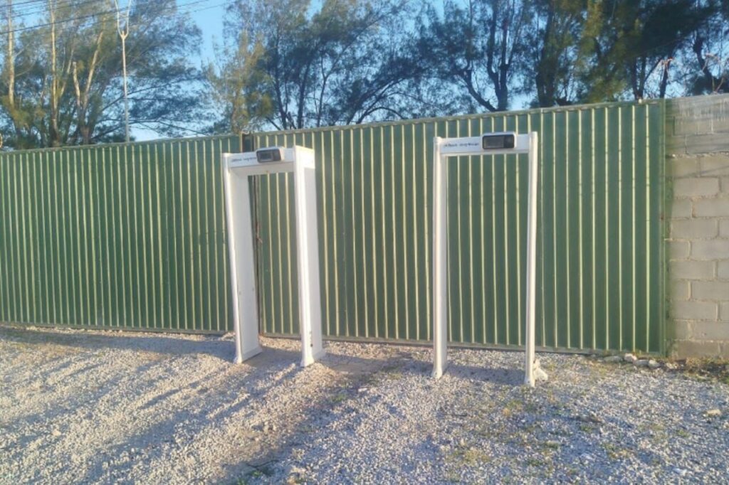 with 242452 Easy Resize.com