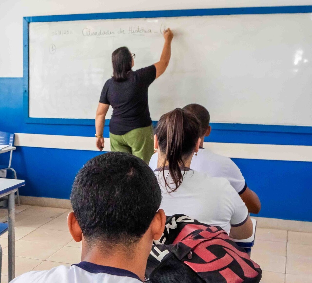 Seeduc RJ abre processo seletivo para contratação de professor temporário