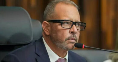 PL fecha questão e vai manter Delaroli na presidência da Alerj