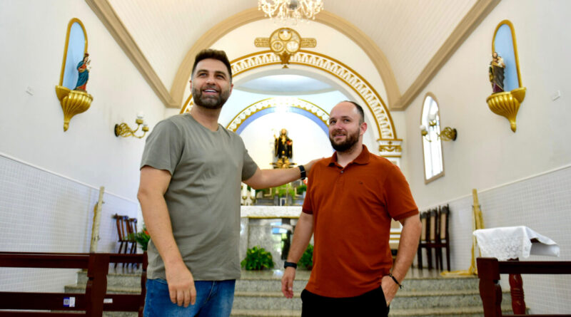 with 242678 Easy Resize.com