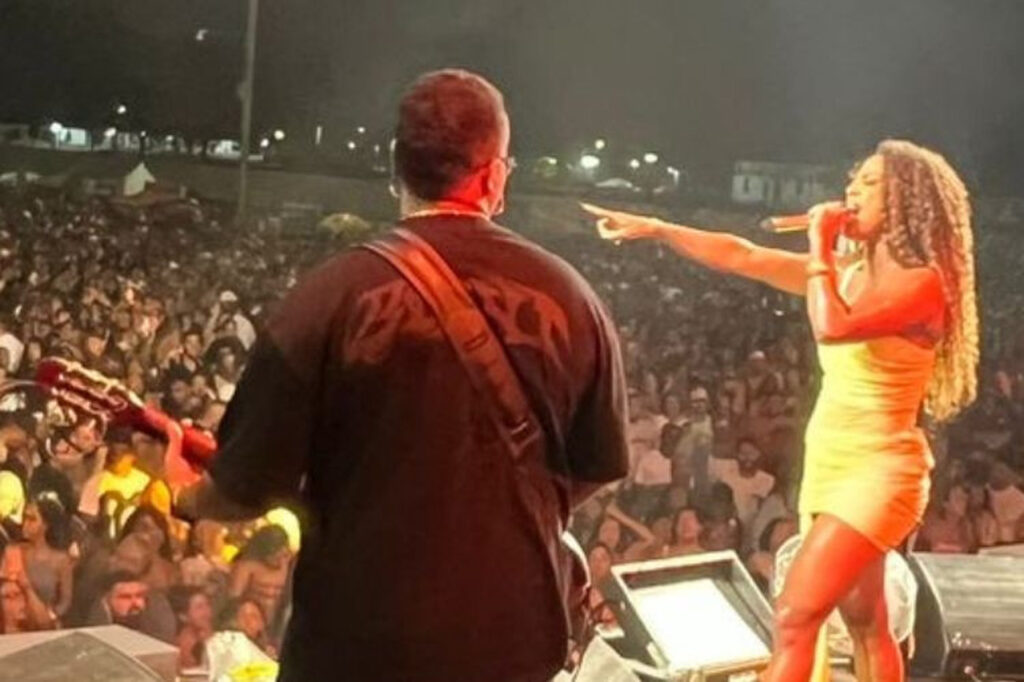 with 242866 Easy Resize.com