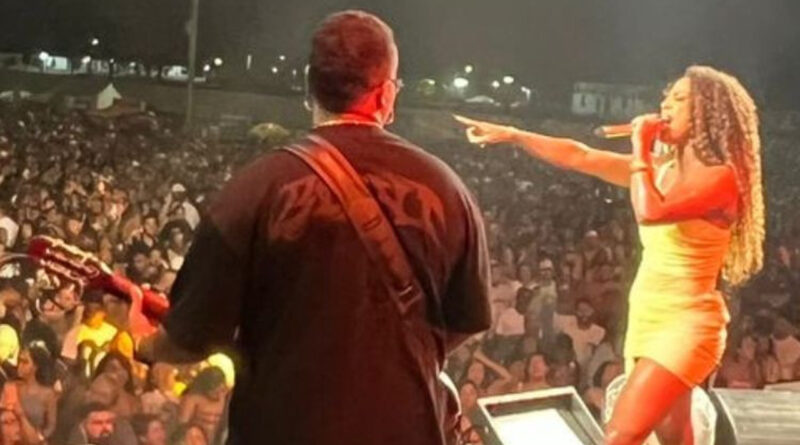 with 242866 Easy Resize.com