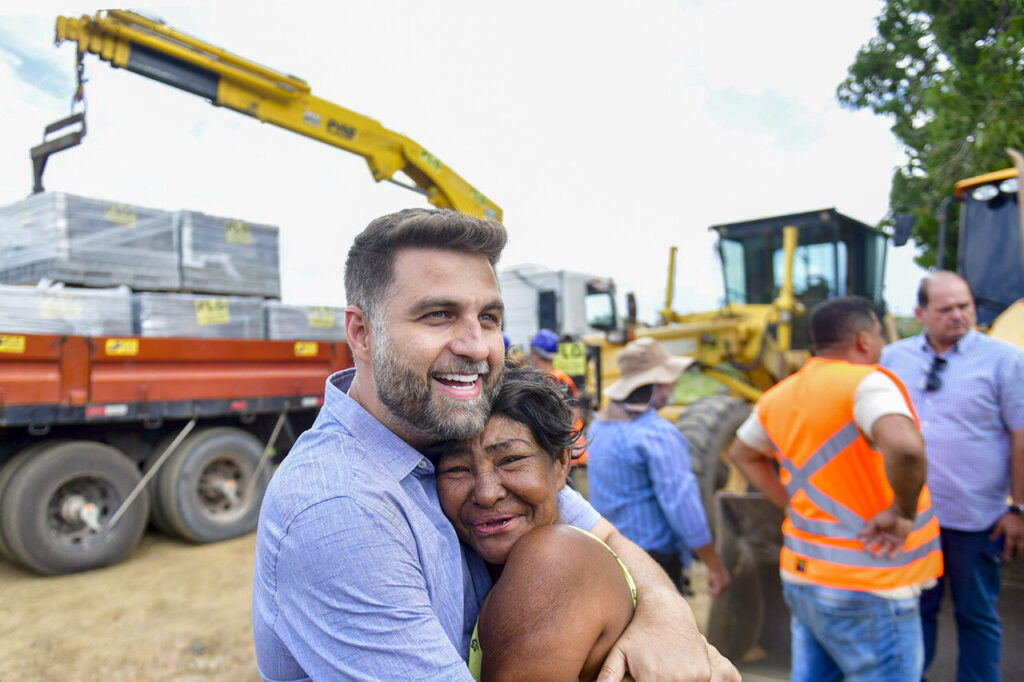 with 242924 Easy Resize.com