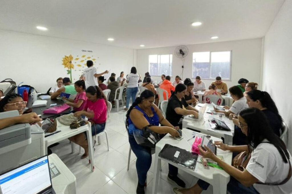 with 242932 Easy Resize.com