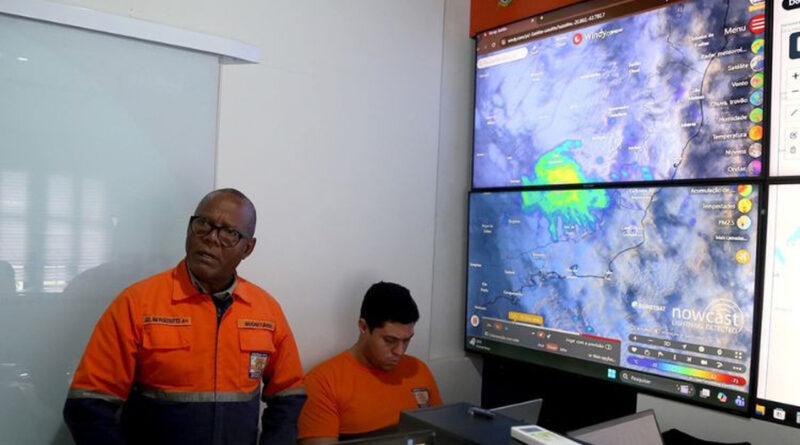 with 242960 Easy Resize.com