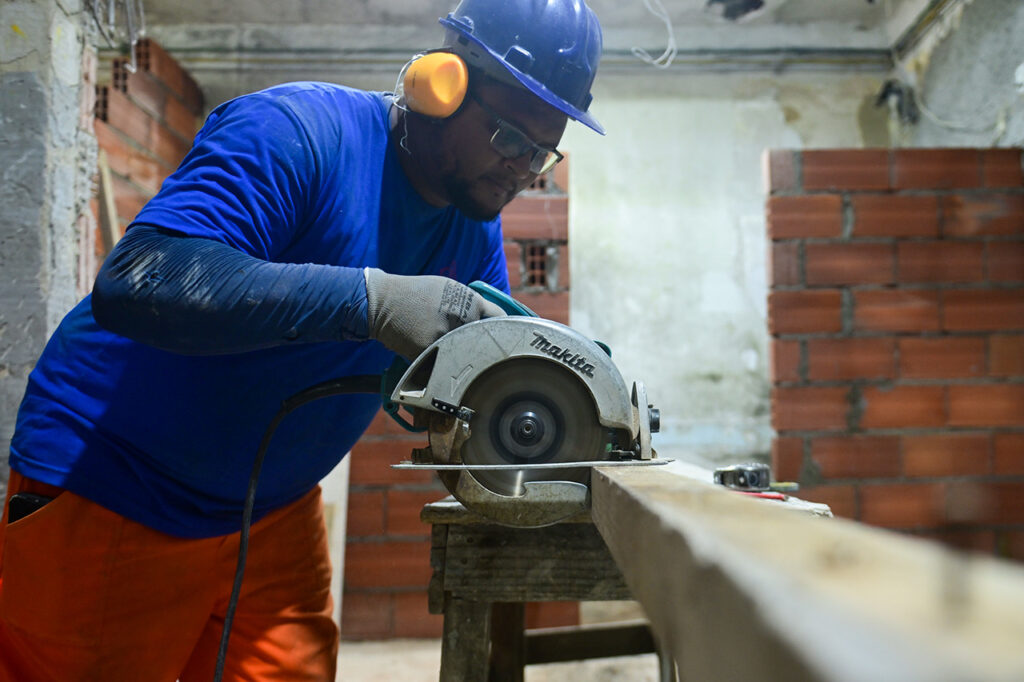 1b3681d973475b6c5d6853cd5121291f