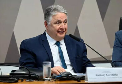 Cláudio Castro manda desmobilizar equipe de segurança do ex-governador Garotinho