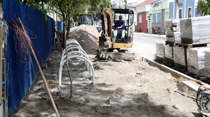 with 243336 Easy Resize.com