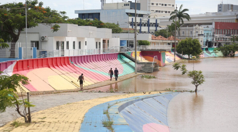 with 243472 Easy Resize.com