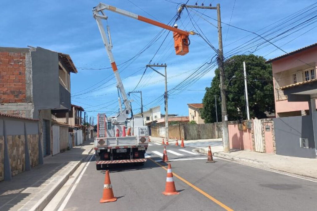 with 243506 Easy Resize.com