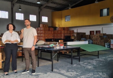 Educação de Campos entrega material esportivo para 19 escolas de tempo integral