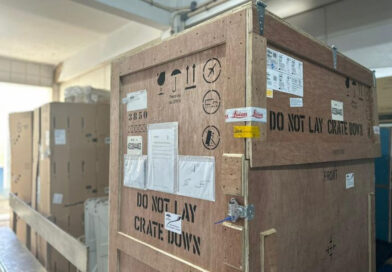 HFM recebe microscópio para reforçar neurocirurgias no novo centro cirúrgico