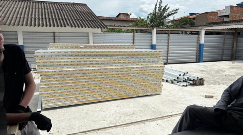 with 243566 Easy Resize.com