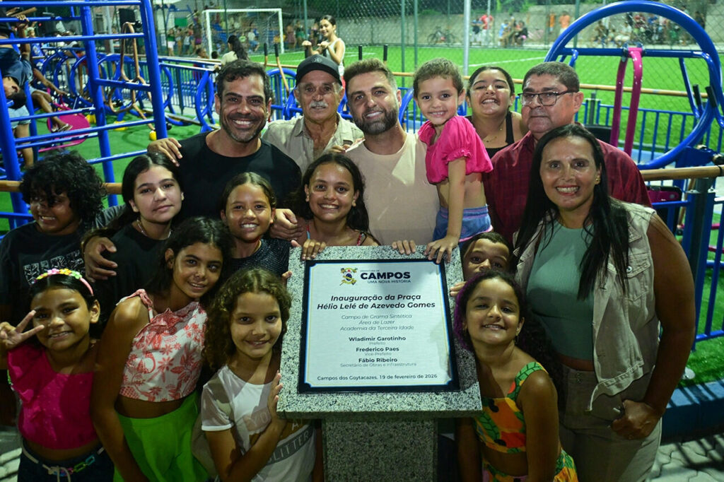 with 243692 Easy Resize.com