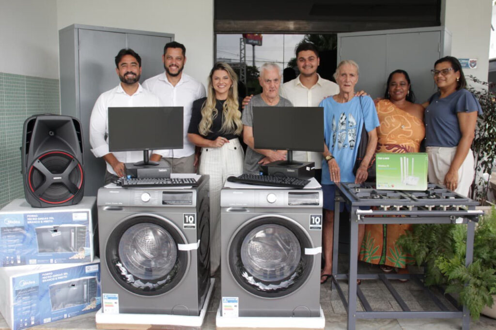 with 243848 Easy Resize.com