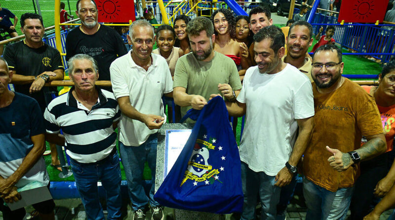 with 243852 Easy Resize.com