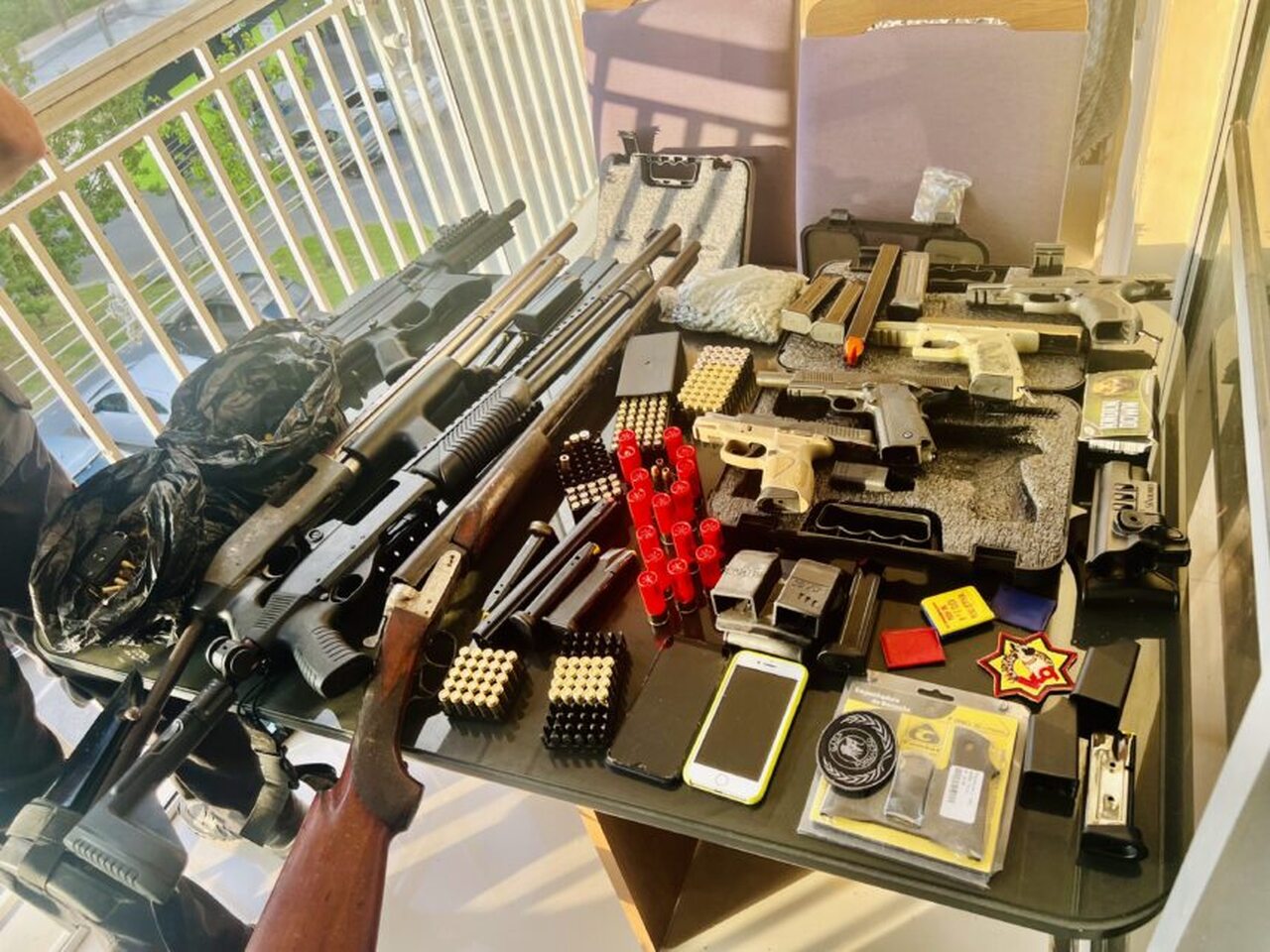 Operação mira grupo que comercializa armas e munições de forma ilegal em Campos