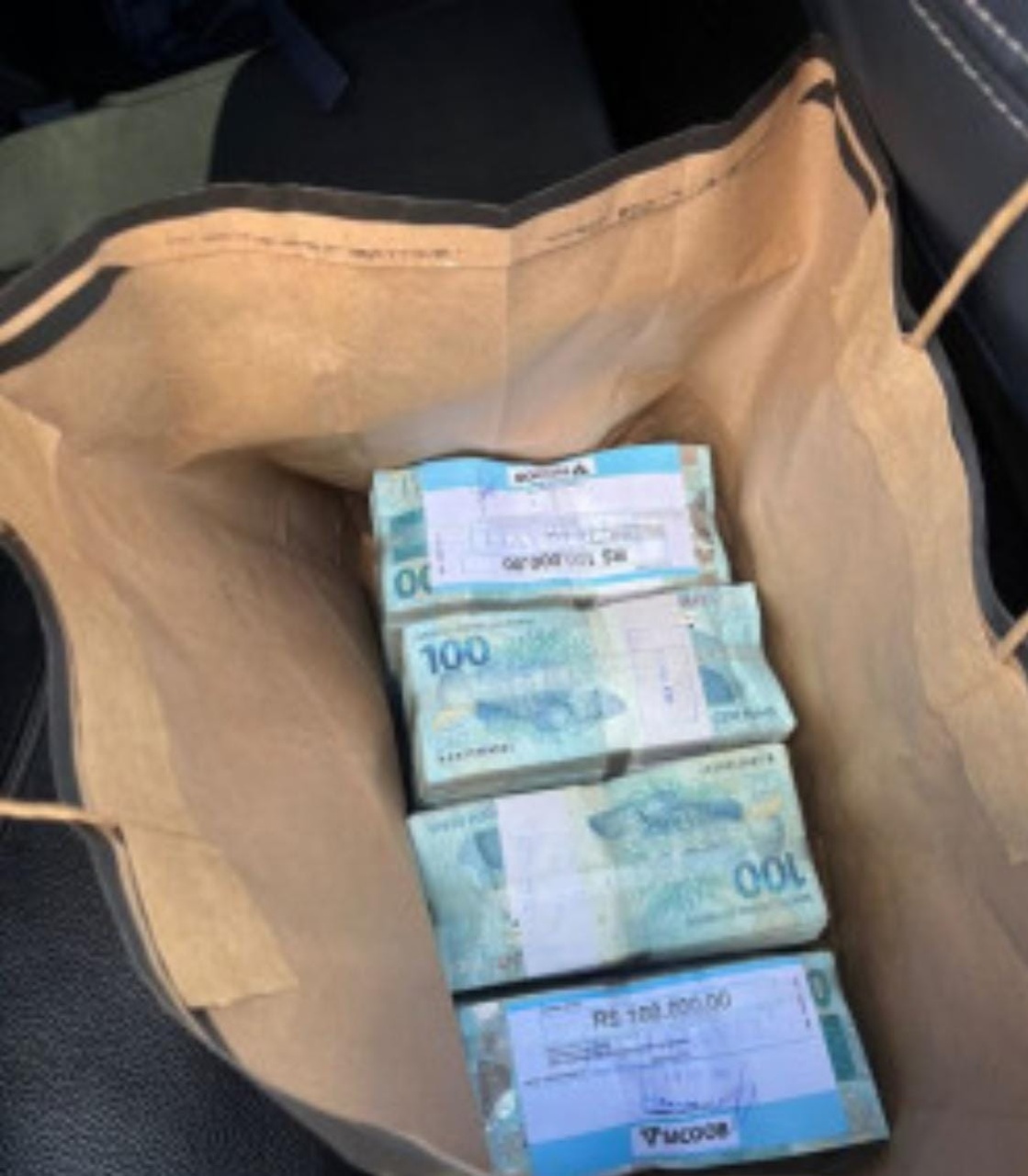 Polícia Federal apreende R$ 400 mil em dinheiro vivo em Campos