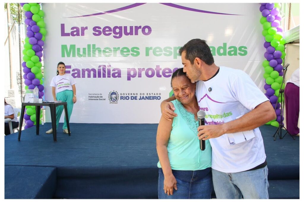 Bruno Dauaire sorteia 220 moradias para famílias do Complexo do Alemão 1 efa0c93d 9280 4792 b862 e3746b44dc73 Easy Resize.com