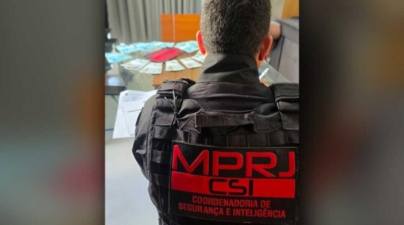 upload 00032132 Easy Resize.com