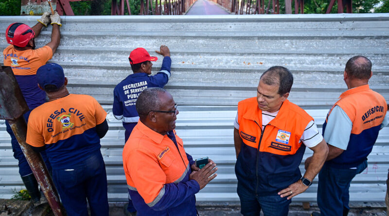 with 243906 Easy Resize.com