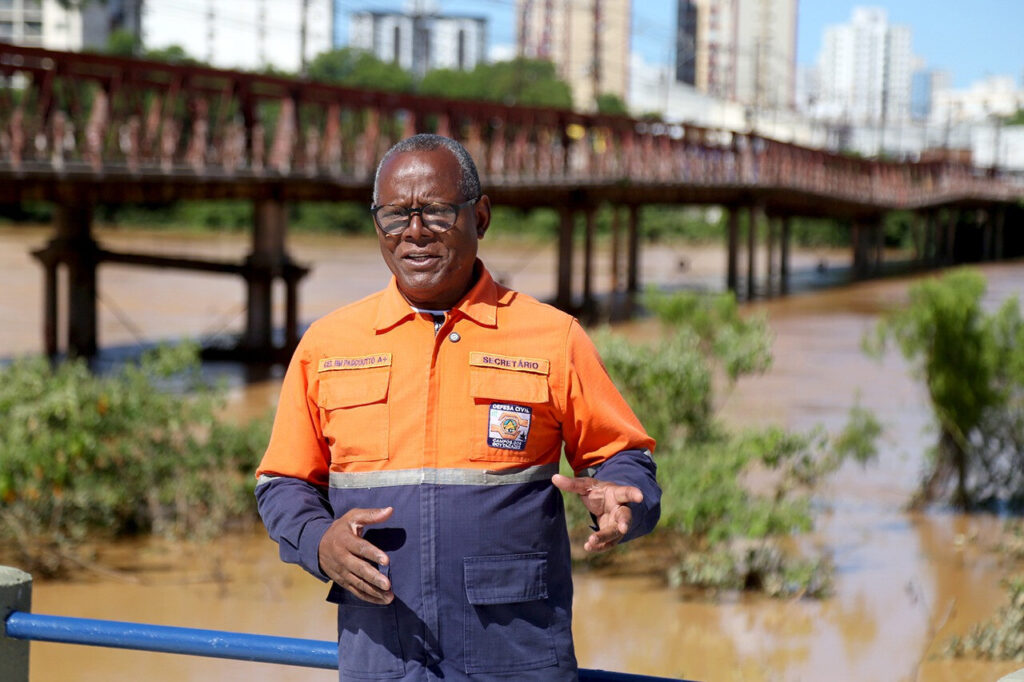 with 243924 Easy Resize.com