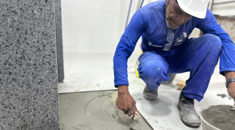 with 244020 Easy Resize.com