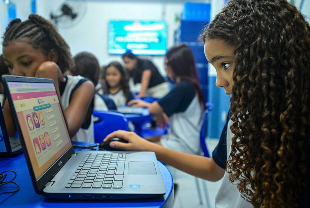 with 244050 Easy Resize.com