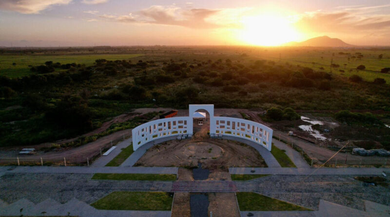 with 244246 Easy Resize.com