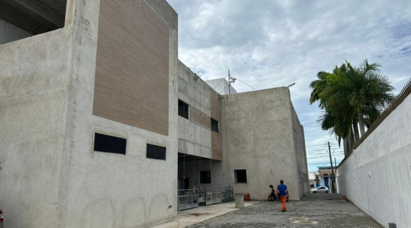 with 244256 Easy Resize.com