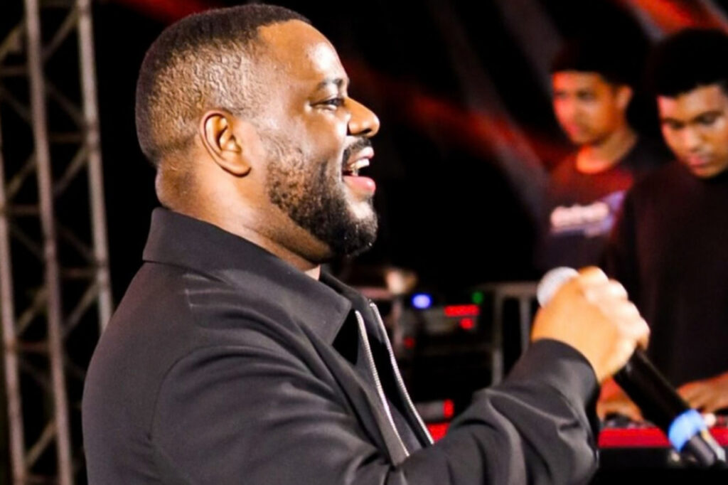 with 244635 Easy Resize.com