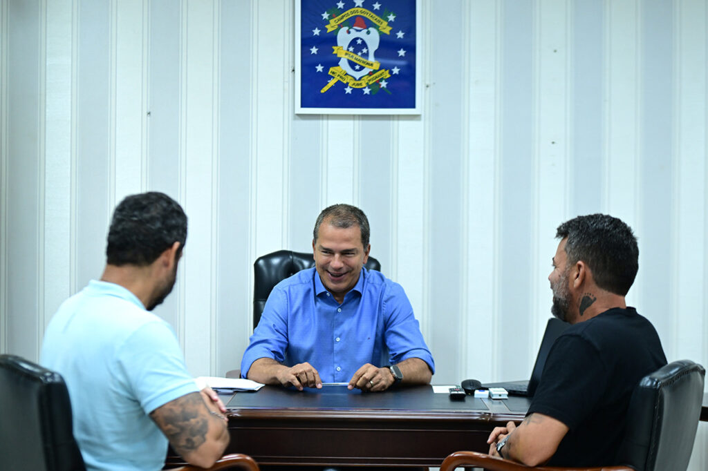 1370d4f6afd7531b9b6afeebc3764096